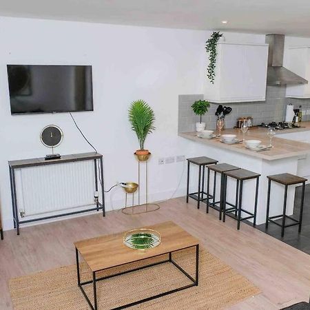 Garden Of Eden 1 Bedroom Flat In Fishponds 브리스틀 외부 사진