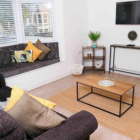 Garden Of Eden 1 Bedroom Flat In Fishponds 브리스틀 외부 사진
