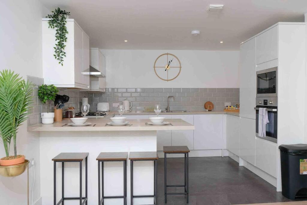 Garden Of Eden 1 Bedroom Flat In Fishponds 브리스틀 외부 사진